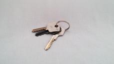 keys-set-of-keys-locksmith-silver-545450.jpg