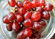 grapes-red-wet-bunch-fruit-315714.jpg