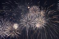 fireworks-golden-fireworks-sky-572454.jpg