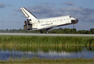 space-shuttle-atlantis-landing-1045258.jpg