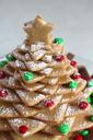 gingerbread-tree-christmas-food-1518469.jpg