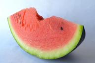 watermelon-melon-cut-fruits-sliced-389912.jpg