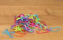 rubber-band-rubber-bands-colors-1574653.jpg