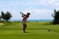 golf-woman-tee-golf-clubs-cool-83876.jpg