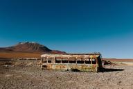 bus-old-in-to-the-wild-abandoned-865293.jpg