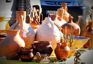 pottery-flea-market-spain-jars-589284.jpg