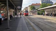 vienna-reumannplatz-bim-tram-human-507950.jpg