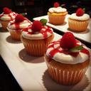 cupcake-raspberry-dessert-food-983360.jpg