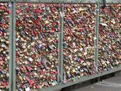 bridge-cologne-padlocks-love-symbol-651984.jpg