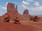 monument-valley-desert-rock-utah-394280.jpg