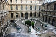 louvre-museum-paris-495424.jpg