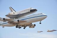 space-shuttle-endeavor-plane-sky-1319211.jpg