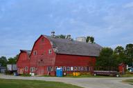 red-barn-farm-barn-red-rural-1680365.jpg