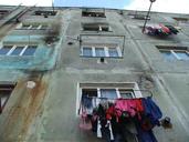 poor-living-neighborhood-laundry-330395.jpg