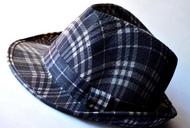 hat-fashion-checkered-headwear-390381.jpg