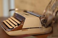 typewriter-writer-vintage-old-109060.jpg