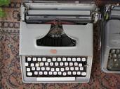 typewriter-vintage-antique-type-749743.jpg