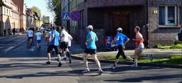 marathon-runs-sport-jogging-race-508394.jpg