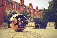 sphere-dublin-grunge-reflexion-405776.jpg