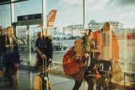 airport-travelers-persons-business-731196.jpg