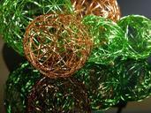 ball-wire-green-orange-decoration-634443.jpg