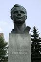 bust-yuri-gagarin-first-man-in-space-179669.jpg