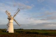 windmill-mill-fen-renewable-power-620837.jpg