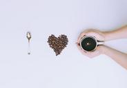 coffee-beans-spoon-cup-still-life-601535.jpg