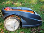 lawn-mower-robot-robot-mower-699975.jpg