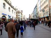 shopping-street-fray-shopping-579079.jpg