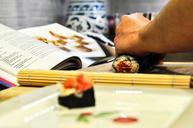 sushi-food-japanese-fish-seafood-789820.jpg