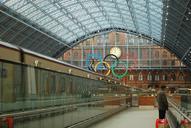 Concourse-in-the-international-rail-terminal-at-Saint-Pancras.jpg