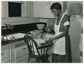 Negro_domestic_servant,_Atlanta,_Georgia._May_1939._(3110575890).jpg