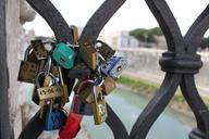 padlock-love-symbol-bridge-335930.jpg