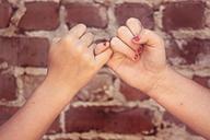 pinky-swear-friends-pinky-promise-329329.jpg