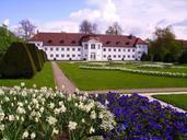 kempten-courtyard-garden-garden-1007419.jpg