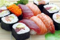 sushi-japanese-asian-food-raw-354628.jpg