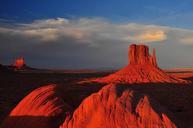 Monument-Valley-Navajo-Tribal-Park-Utah.jpg