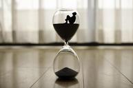 time-clock-hour-minutes-hourglass-1485384.jpg