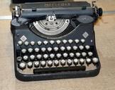 typewriter-font-leave-keys-tap-537638.jpg