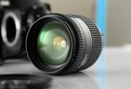 lens-nikon-glass-light-reflective-190972.jpg