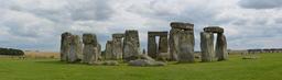 stonehenge-panorama-clouds-england-1480288.jpg