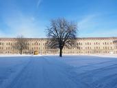 wilhelmsburg-castle-courtyard-ulm-986894.jpg