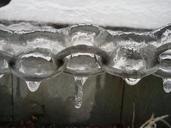 ice-chain-drip-frozen-winter-cold-567701.jpg