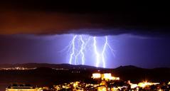 lightning-storm-clouds-rain-1506403.jpg