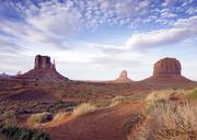 monument-valley-sandstone-buttes-553202.jpg