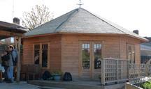 Cabin_at_the_Barracks_Lane_Community_Garden.jpg