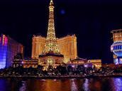 las-vegas-night-monument-paris-182004.jpg