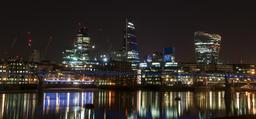 thames-night-london-city-1143464.jpg