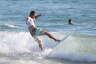 surfer-surfboard-surfing-wave-823702.jpg